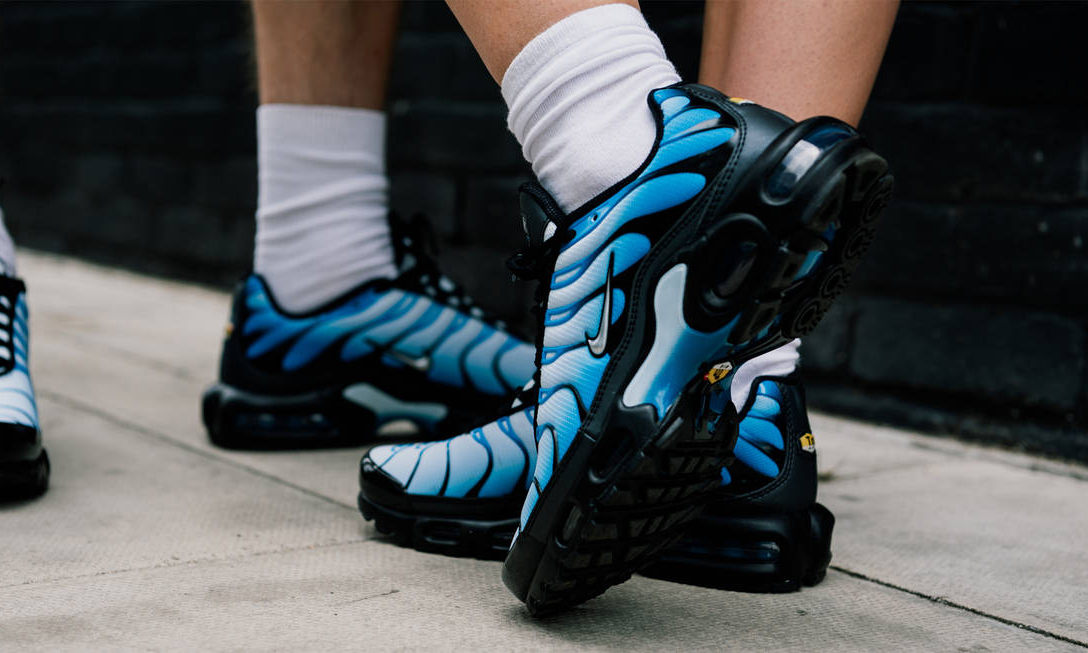 如何快速成为球鞋圈懂哥？上脚一双 Air Max Plus…