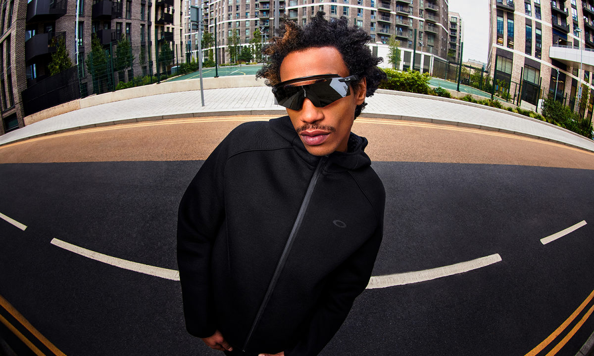 OAKLEY 发布全新眼镜系列「Encoder™ Extension」