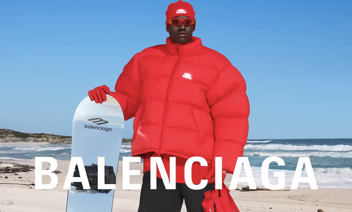 BALENCIAGA 推出首个滑雪系列