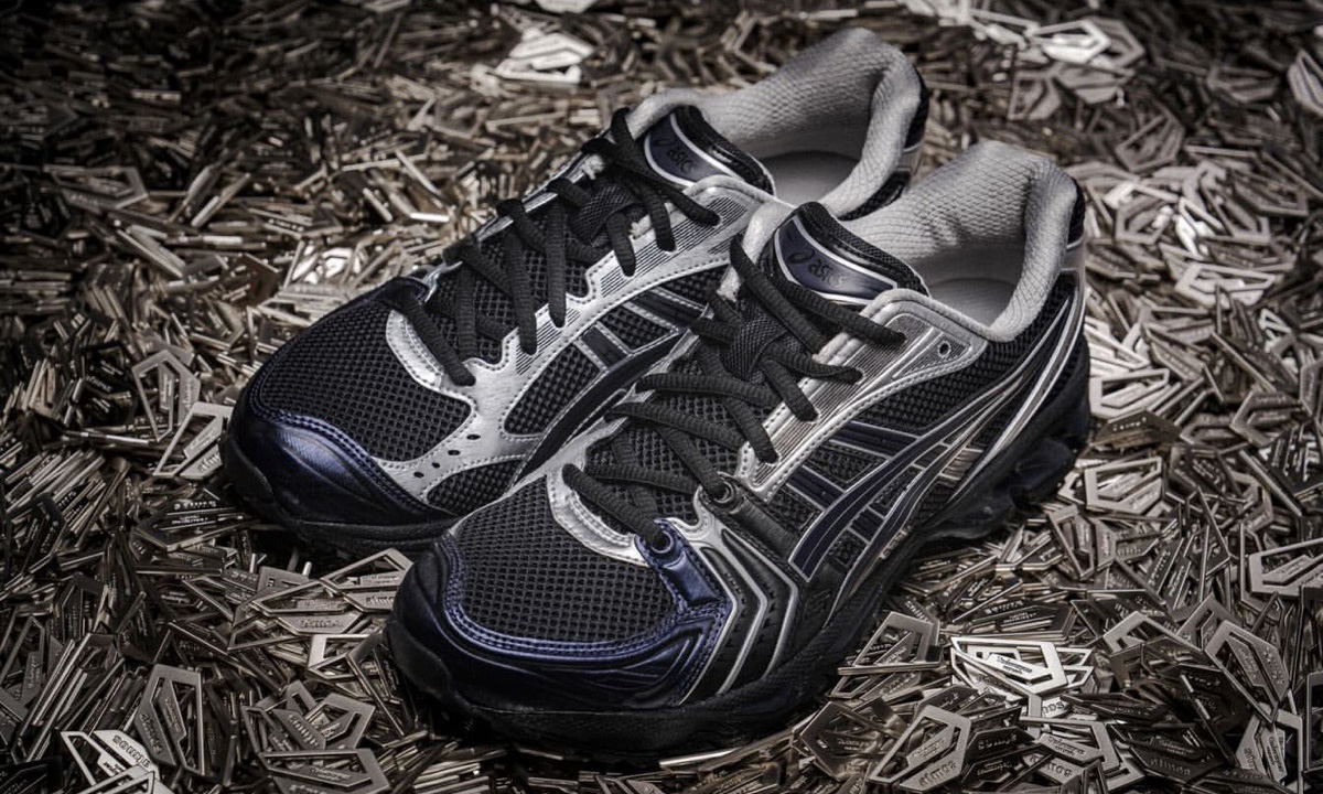Undermycar x atmos x ASICS 三方联名鞋款正式登场