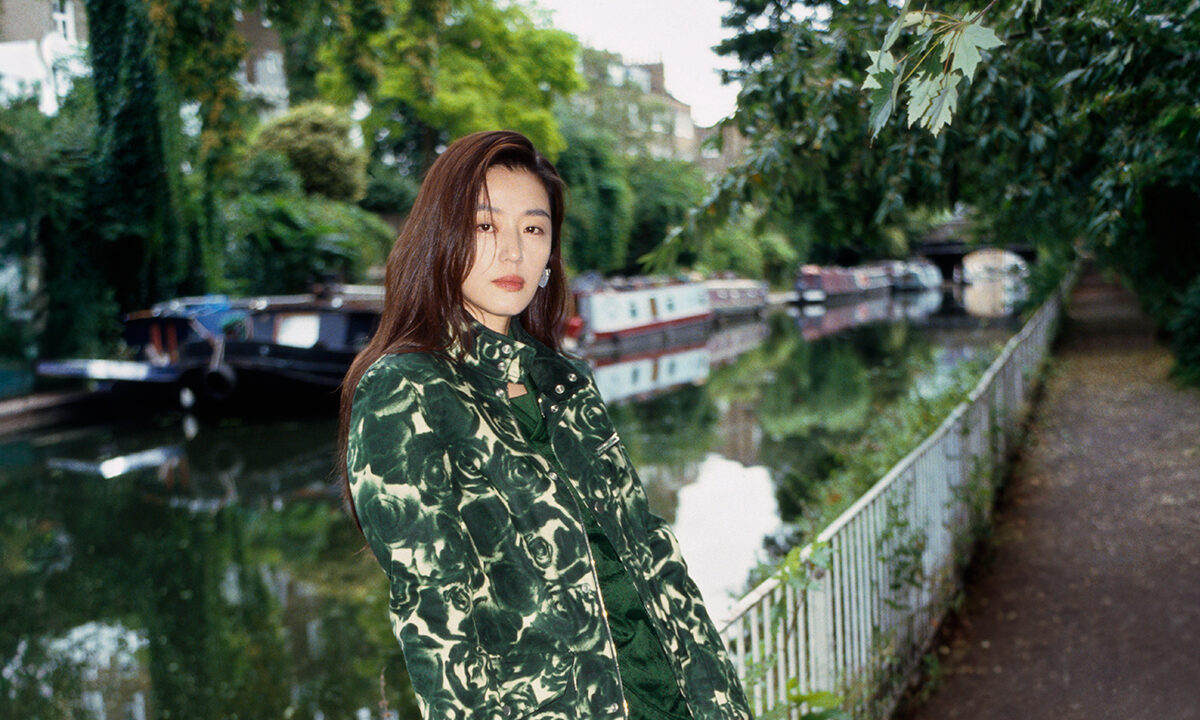 BURBERRY 发布 2024 春季广告大片