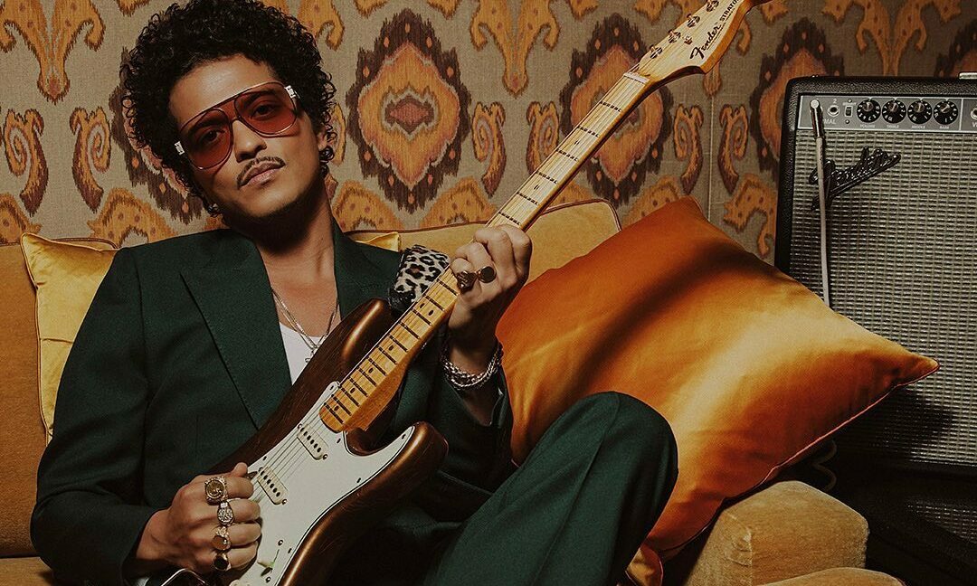 Fender 与 Bruno Mars 合作推出限量版 Stratocaster