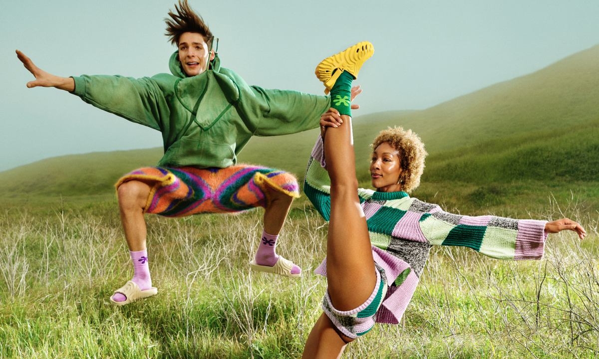 Crocs 携手 Salehe Bembury 推出 Pollex 系列全新配色