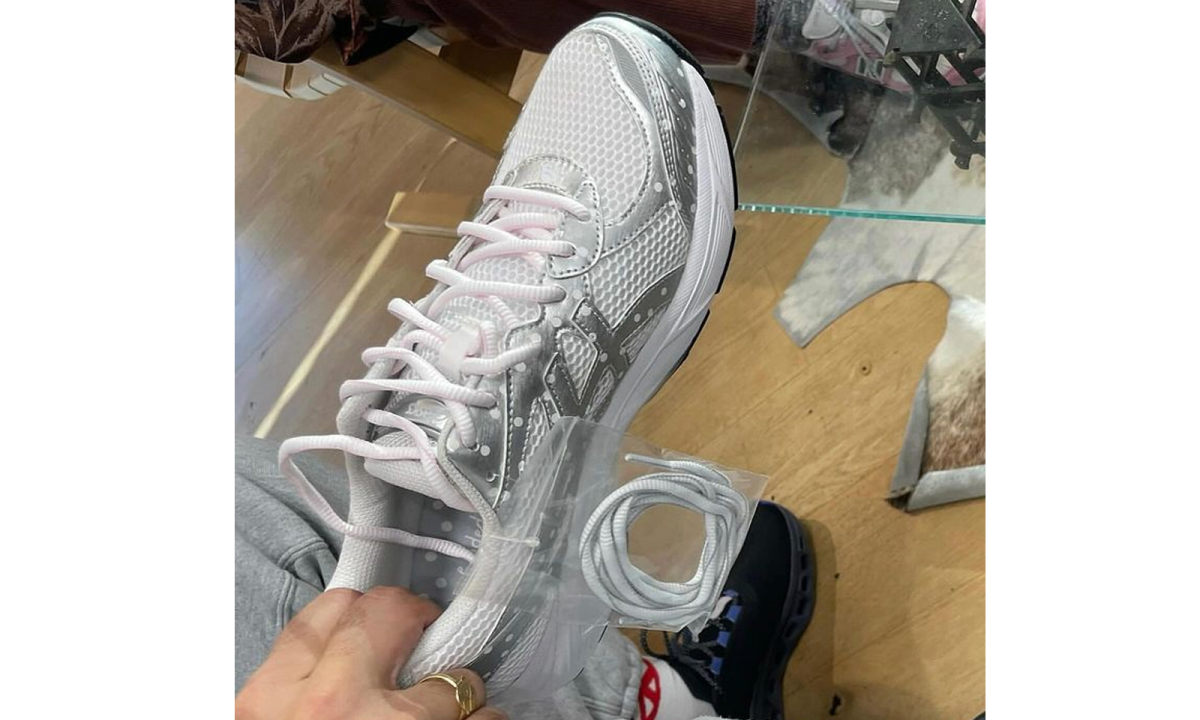 抢先预览 Paperboy x ASICS 合作鞋款