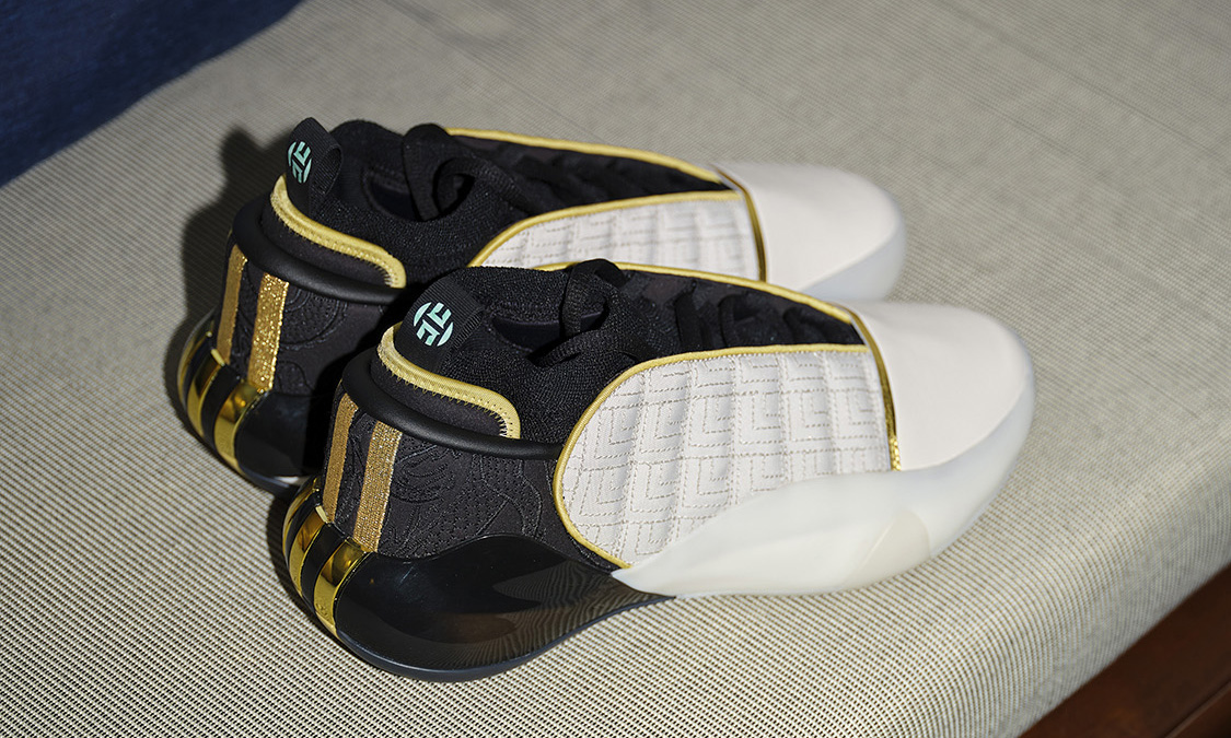 龙纹流金，adidas Basketball 龙年系列即将发售