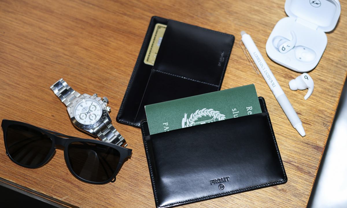 fragment design x RAMIDUS 合作推出护照套