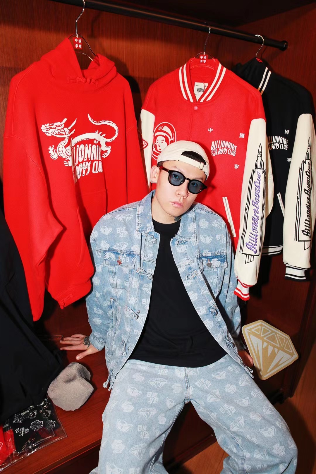 进入亿万少年俱乐部新年派对，就要穿上中国李宁的「新衣」 – NOWRE现客