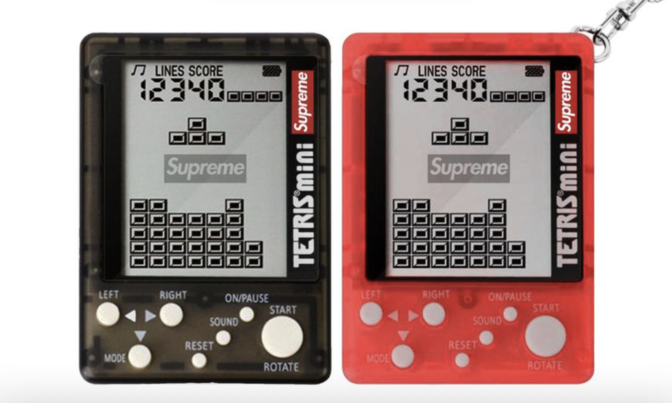 Supreme x Tetris Mini 合作款复古游戏机即将登场