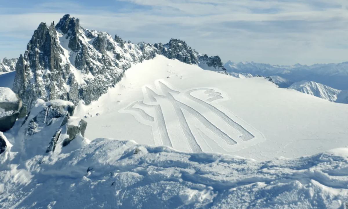 Moncler 将于阿尔卑斯山举办最新大秀