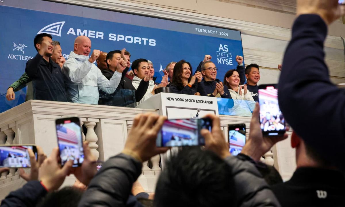 Amer Sports 正式上市,首日涨逾 3%