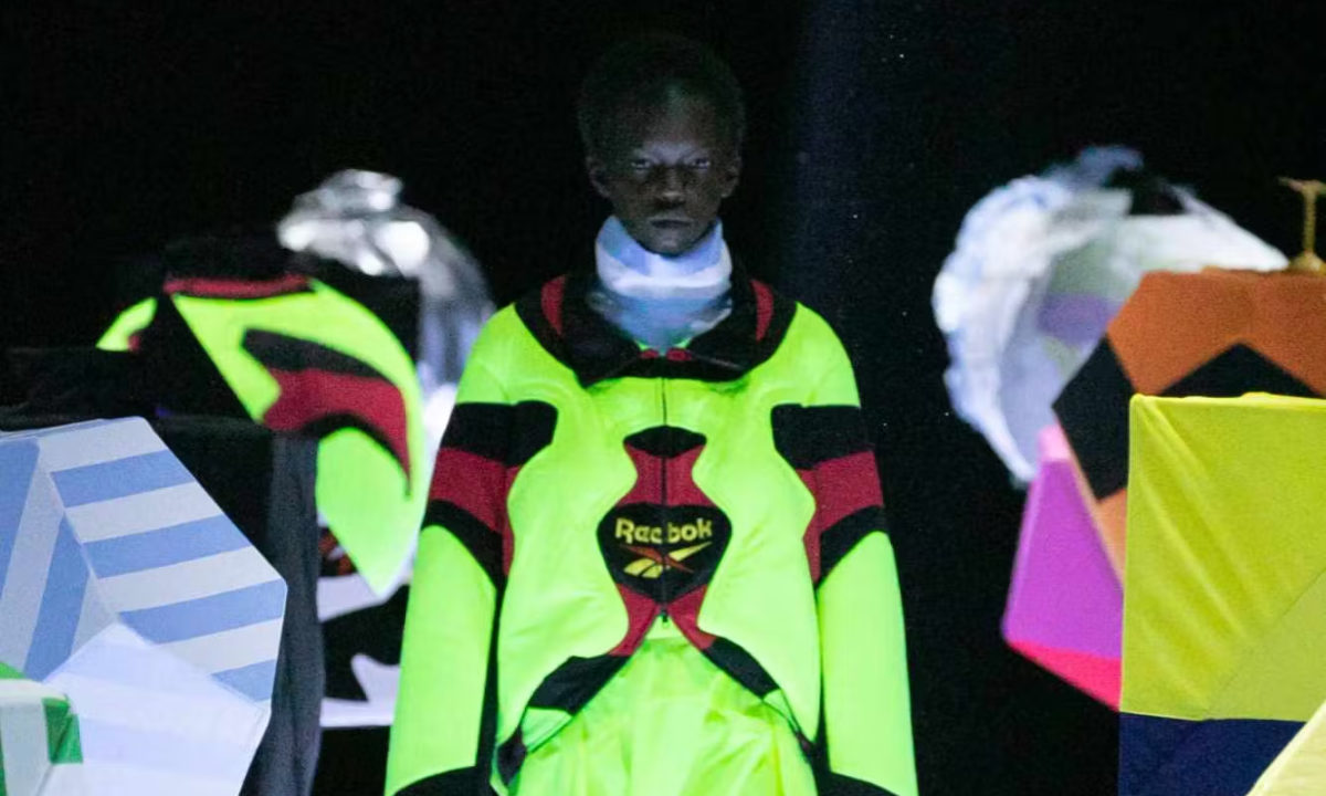 ANREALAGE 与 Reebok 合作推出 2024 秋冬系列
