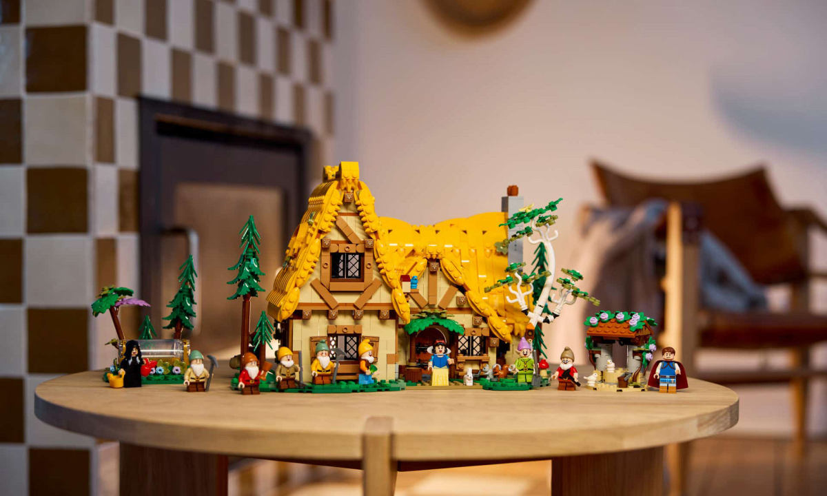 LEGO 推出白雪公主与小矮人小屋场景套装