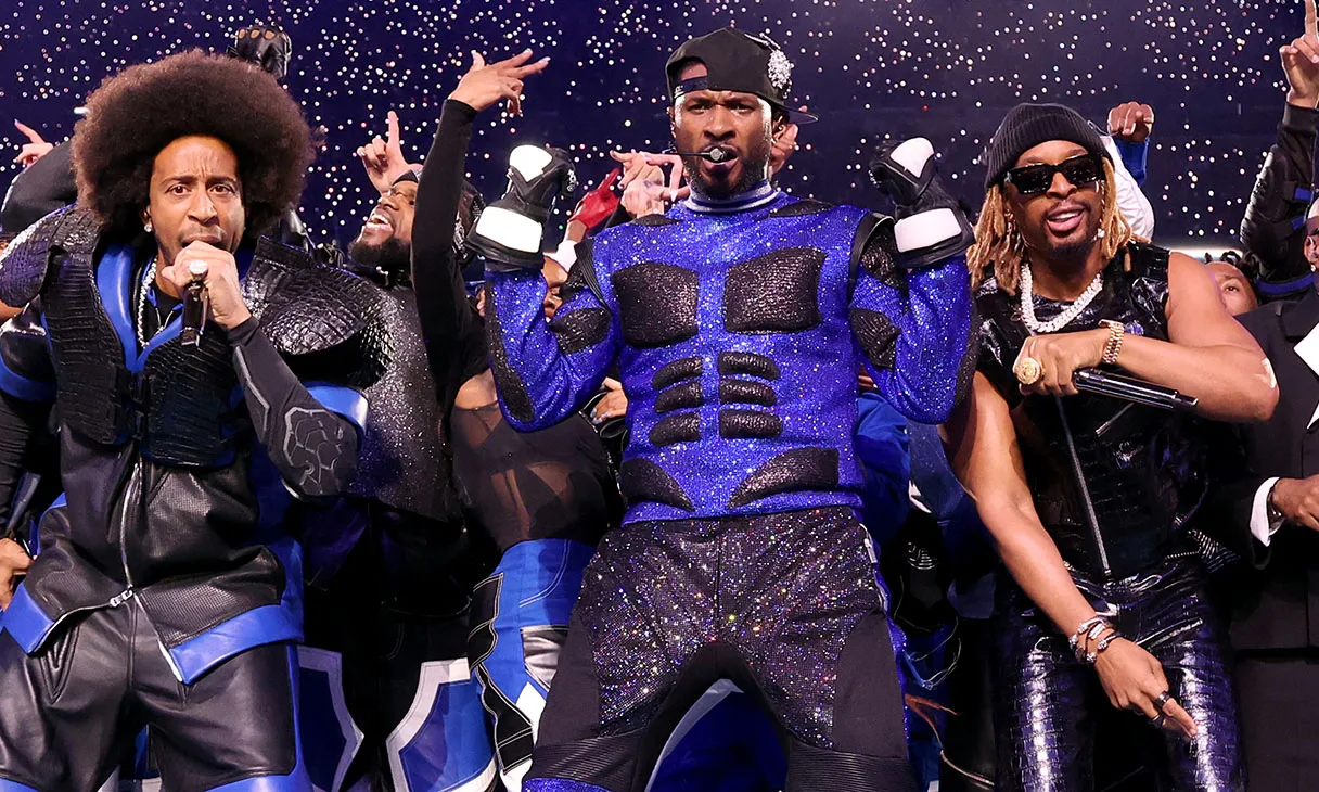 Off-White™ 为 Usher 定制 Super Bowl 2024  中场秀演出造型