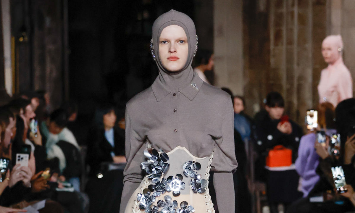 Simone Rocha 2024 秋冬系列发布