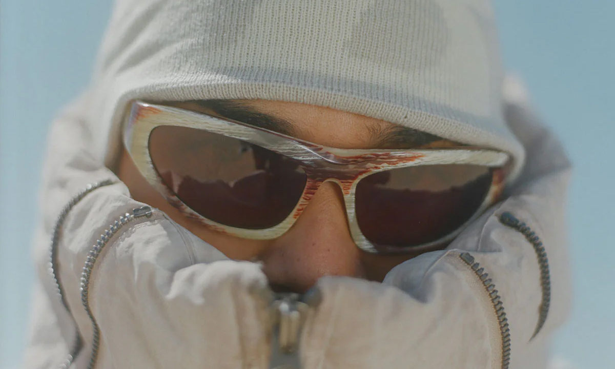 AKILA Eyewear x Bricks & Wood 推出联名墨镜