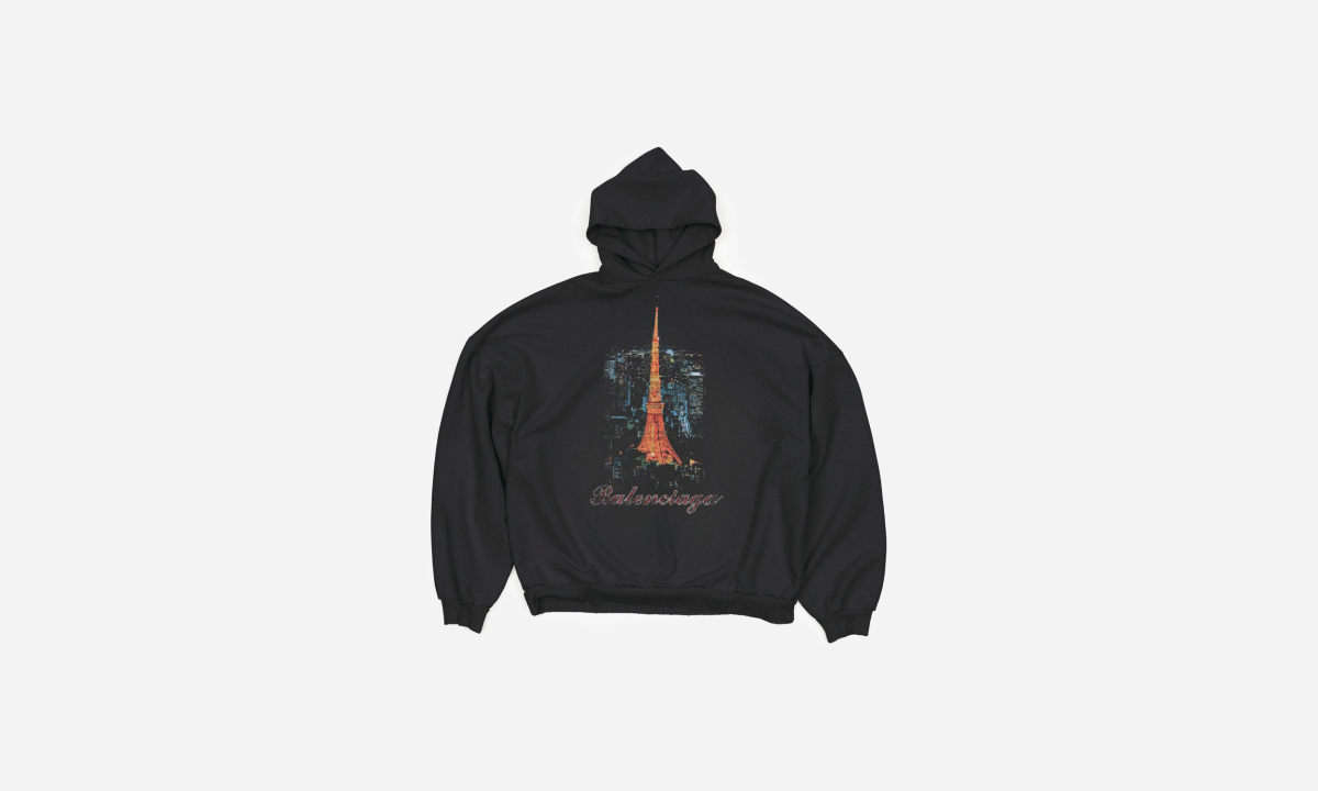 BALENCIAGA 银座旗舰店落地并带来限定单品