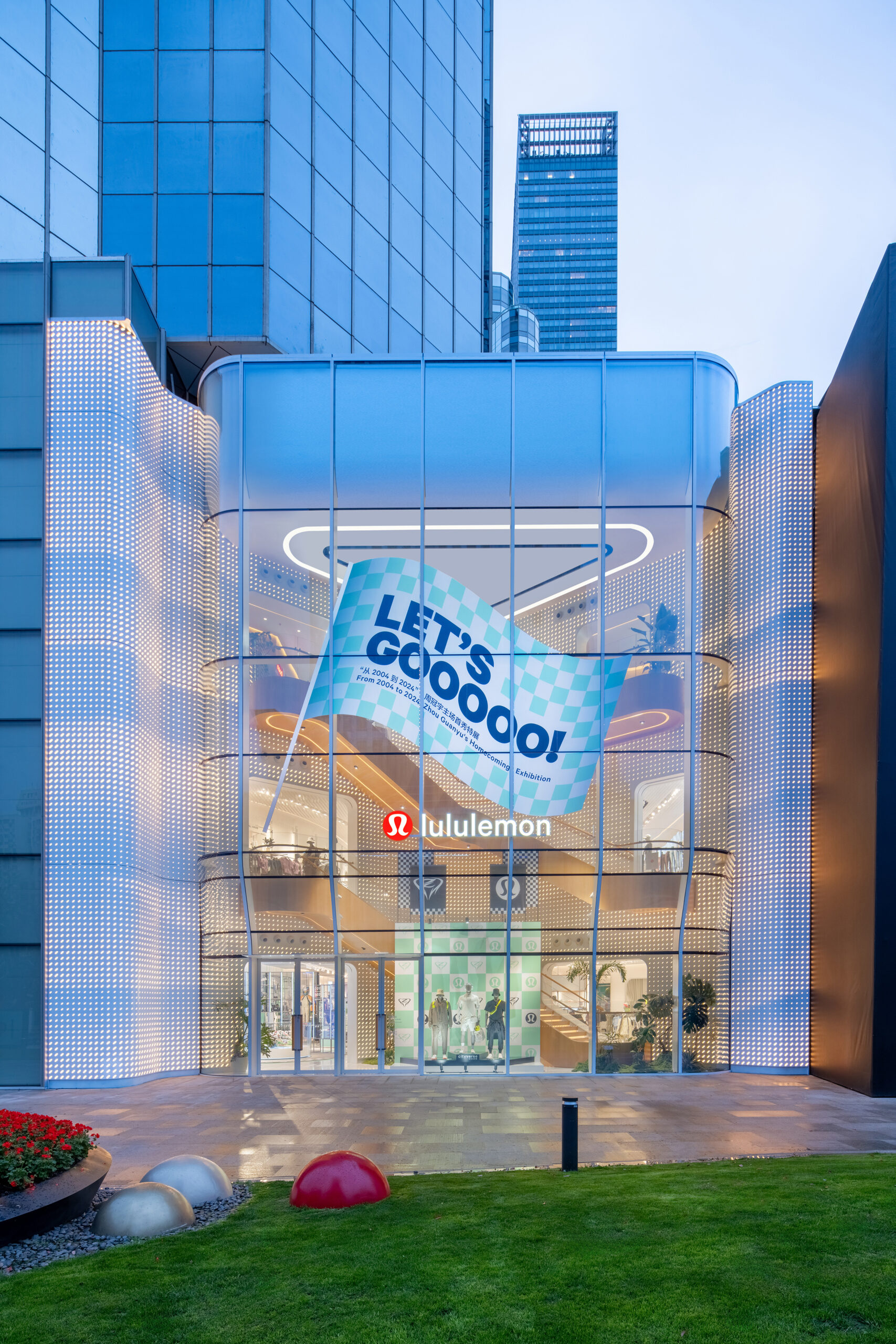 为迎接 F1 中国大奖赛 20 周年，lululemon 举办首秀特展 – NOWRE现客