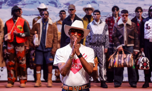 Pharrell Williams 被曝参与 NewJeans 日本出道专辑《Supernatural》