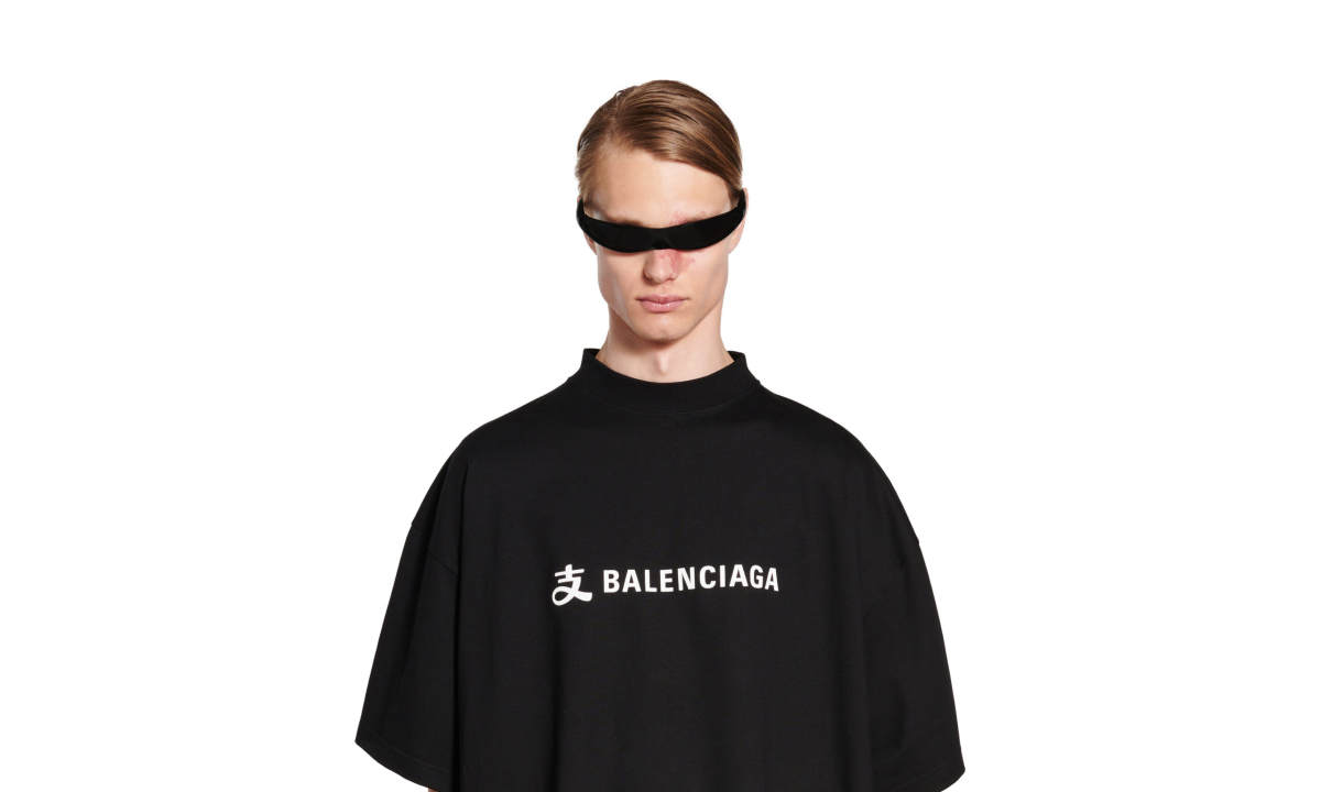 BALENCIAGA 中国大陆限定 Tee 现已上架