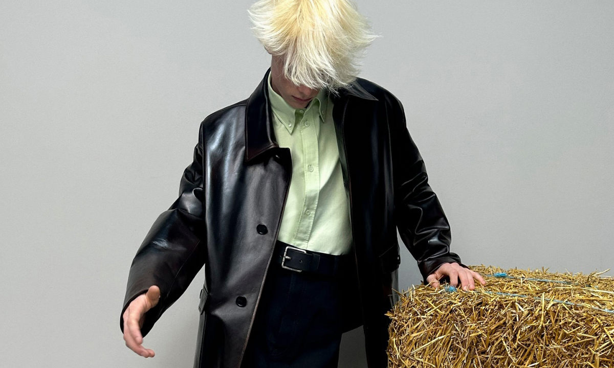LOEWE 发布 2024 秋冬 Pre-Collection