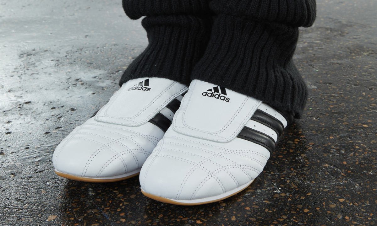 Jennie 带火跆拳道鞋后，还有哪些  adidas 冷门薄底鞋值得留意？