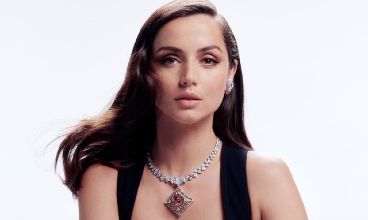 LOUIS VUITTON 推出首款高级珠宝头饰在内的高珠系列