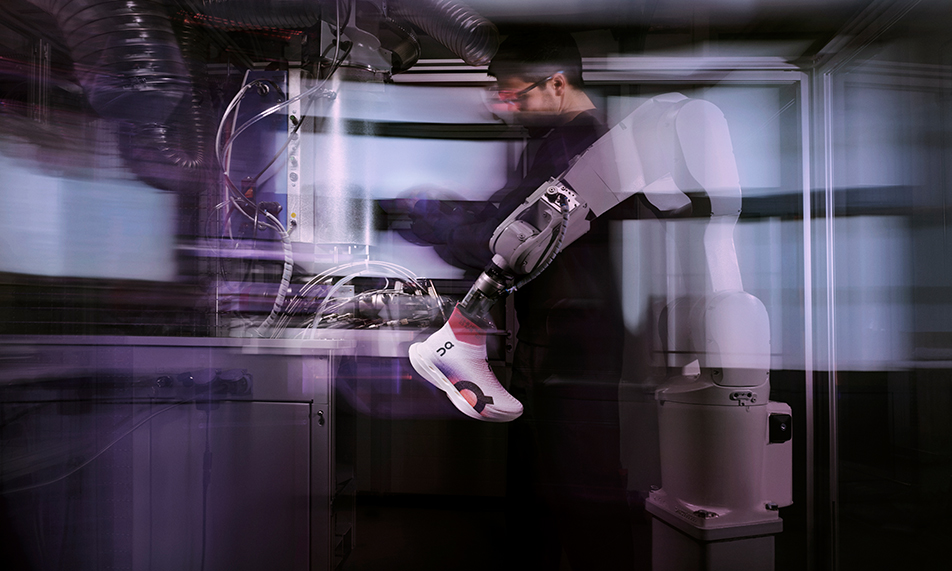 On 昂跑 全球重磅发布高性能鞋面喷织科技 LightSpray™