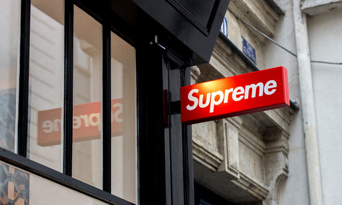 EssilorLuxottica 以 15 亿美元收购街头品牌 Supreme