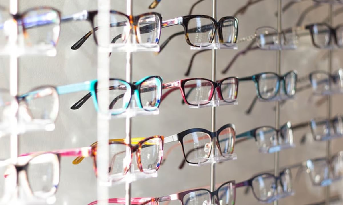 EssilorLuxottica 正在收购 Optical Investment Group