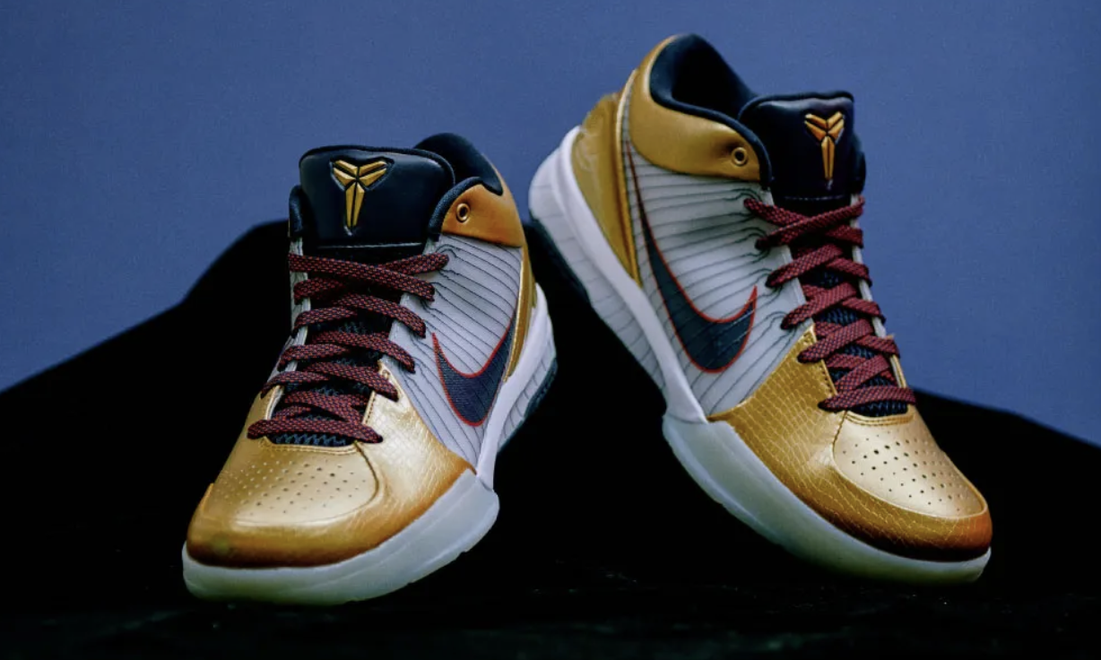 Nike Kobe IV Protro「Metallic Gold & Dark Obsidian」即将发售