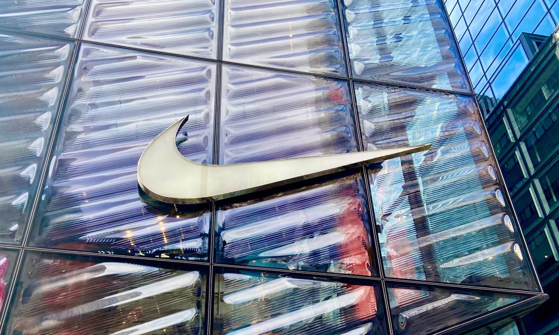 为什么说 Nike CEO 下台一点也不冤…