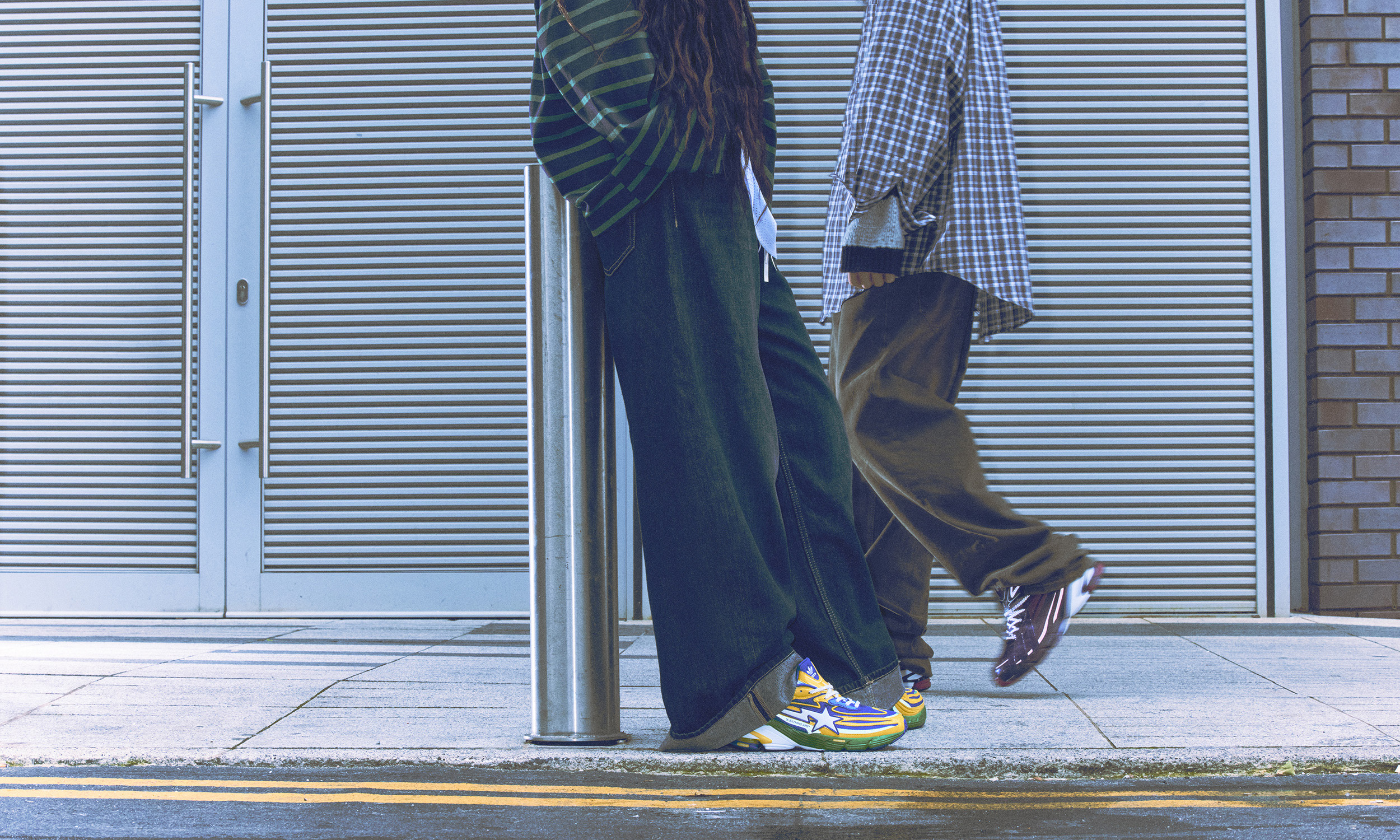 adidas Originals 与 BAPE® 再度携手推出合作款 Orketro 运动鞋