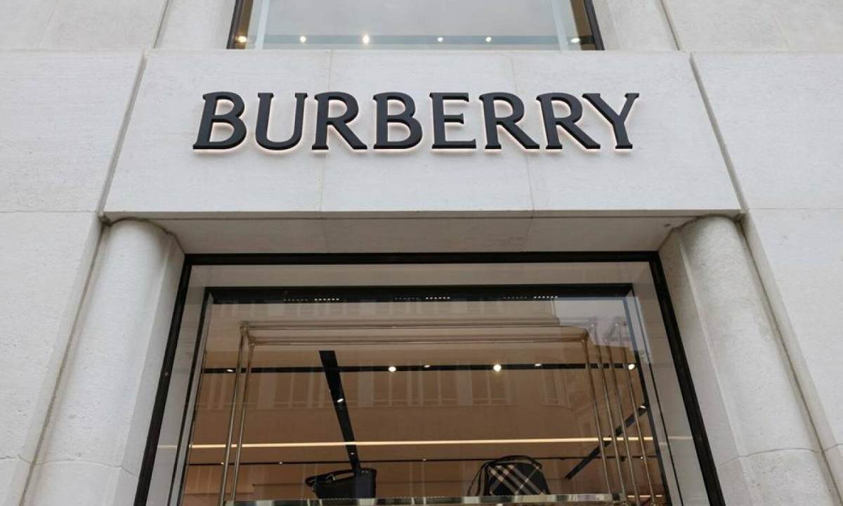 传 Moncler 正在考虑收购 BURBERRY