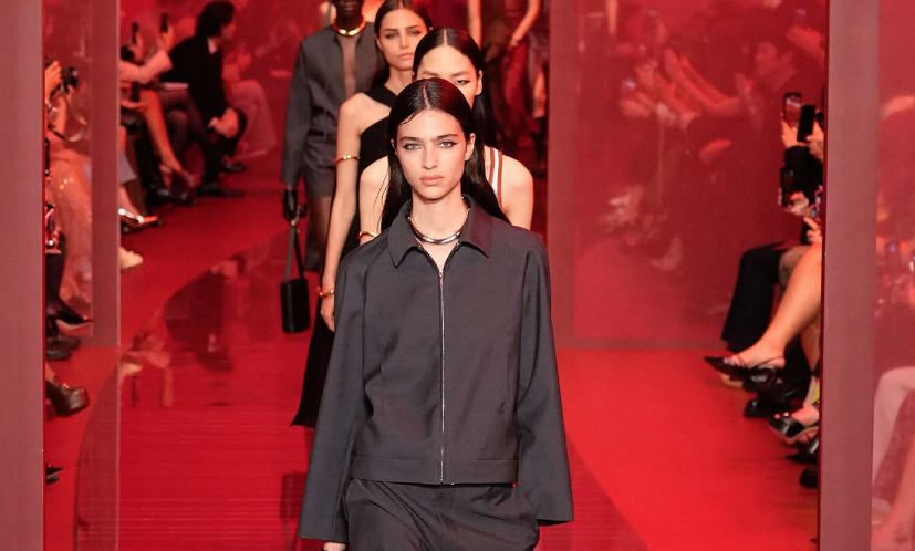 GUCCI 回归男女混合时装秀