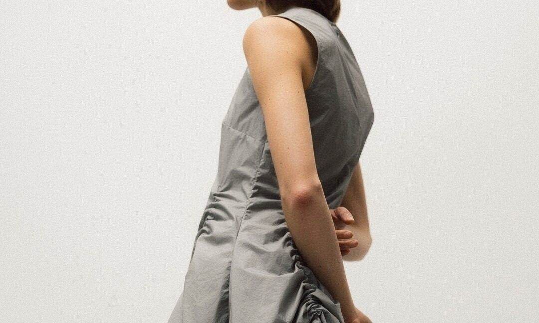 Cecilie Bahnsen 再与 LVMH 旗下转售平台 Nona Source 合作