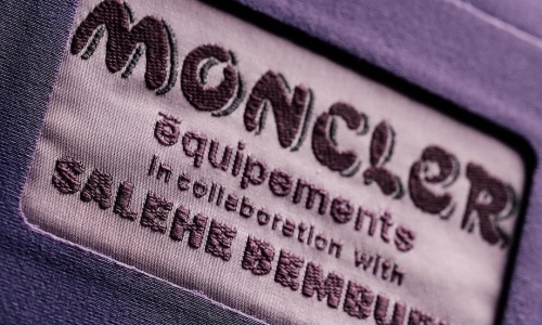 Moncler 与 Salehe Bembury 再推出 Amoeba 合作跨包