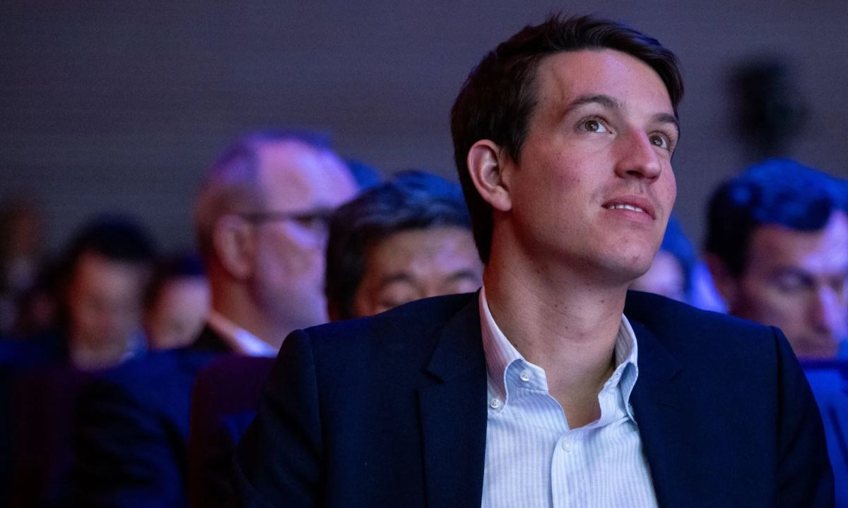 LVMH CEO 之子将进入 Moncler 董事会