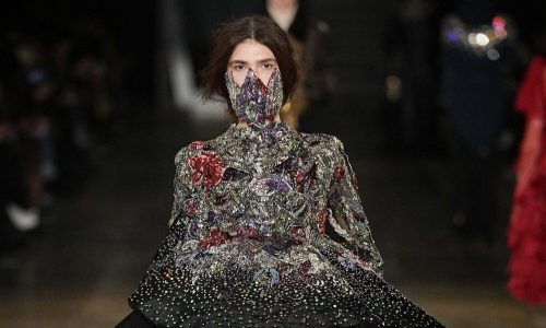 Alexander McQueen 2025 秋冬系列登场