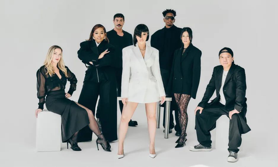 Cardi B 与 Revolve 集团联手，推出首个服装和美妆品牌