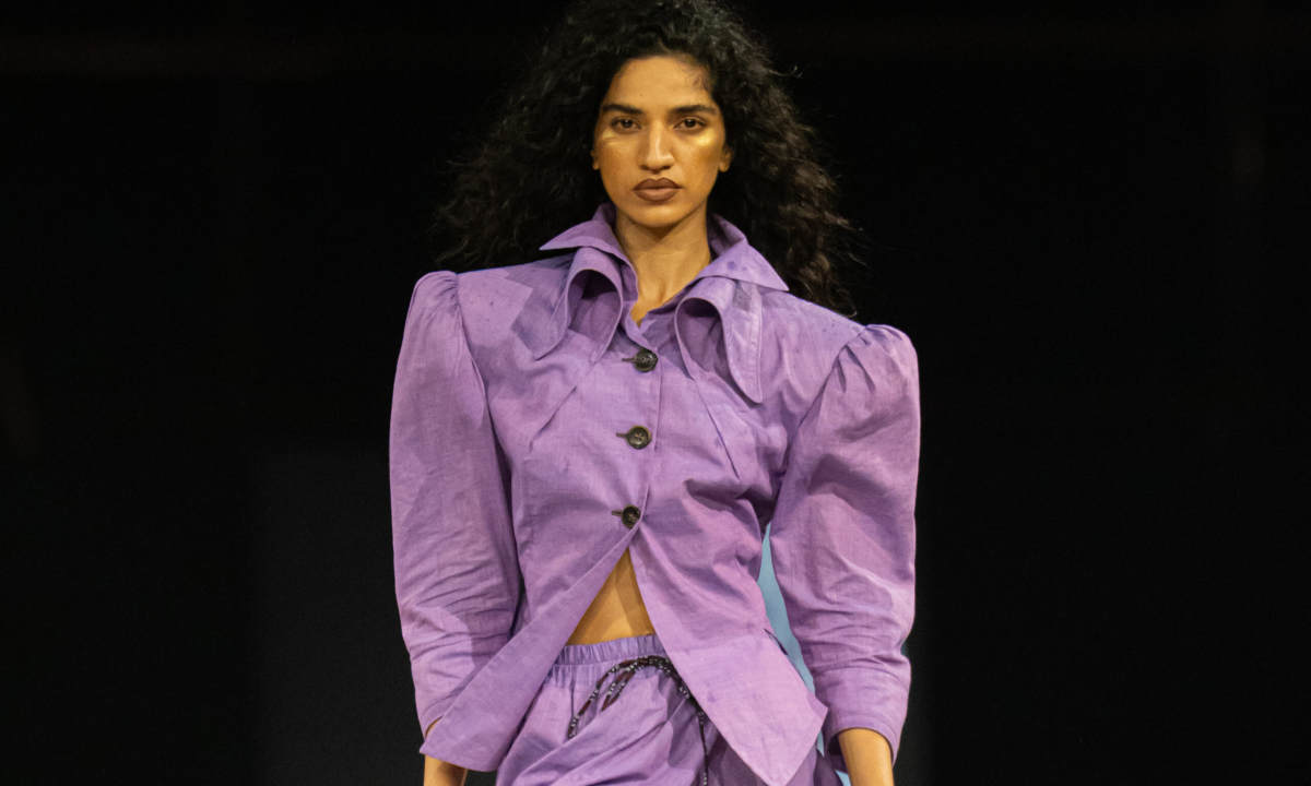 Vivienne Westwood 于印度之门发布 2025 春夏系列