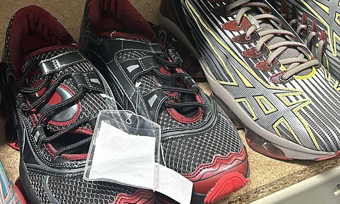 抢先预览 Kiko Kostadinov x ASICS 全新合作鞋款