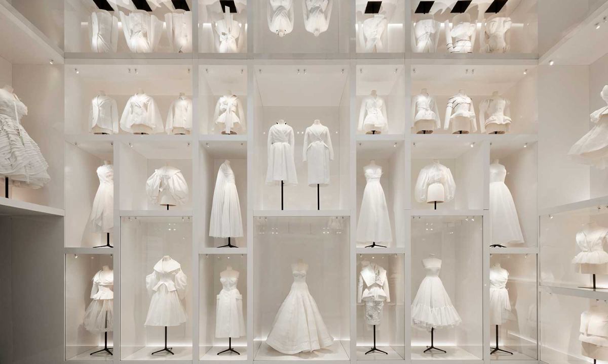 《Christian Dior: Designer of Dreams》展览首尔站开幕