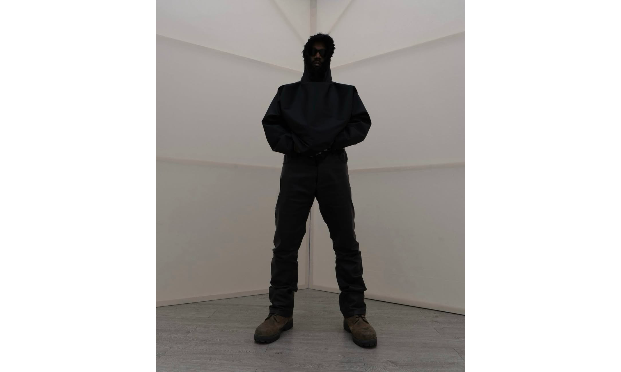Ye 公布 YEEZY SEASON 10 预览