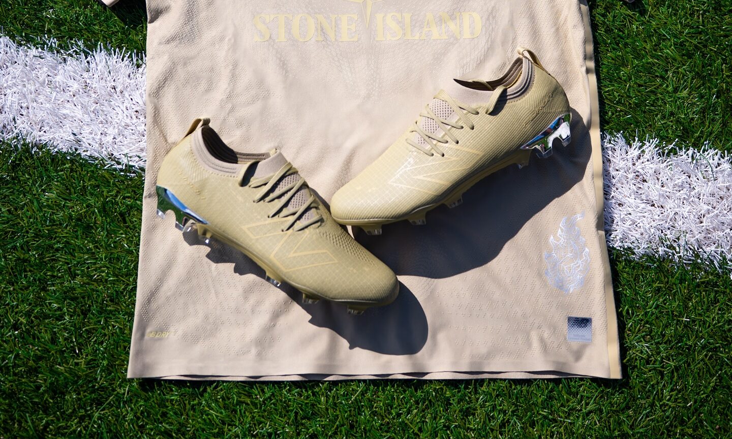 Stone Island 携手 New Balance 打造 Santan Cup 限定套装