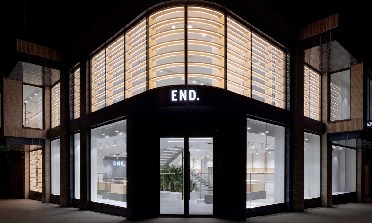 END. 任命前 PRADA 高层为新任 CEO