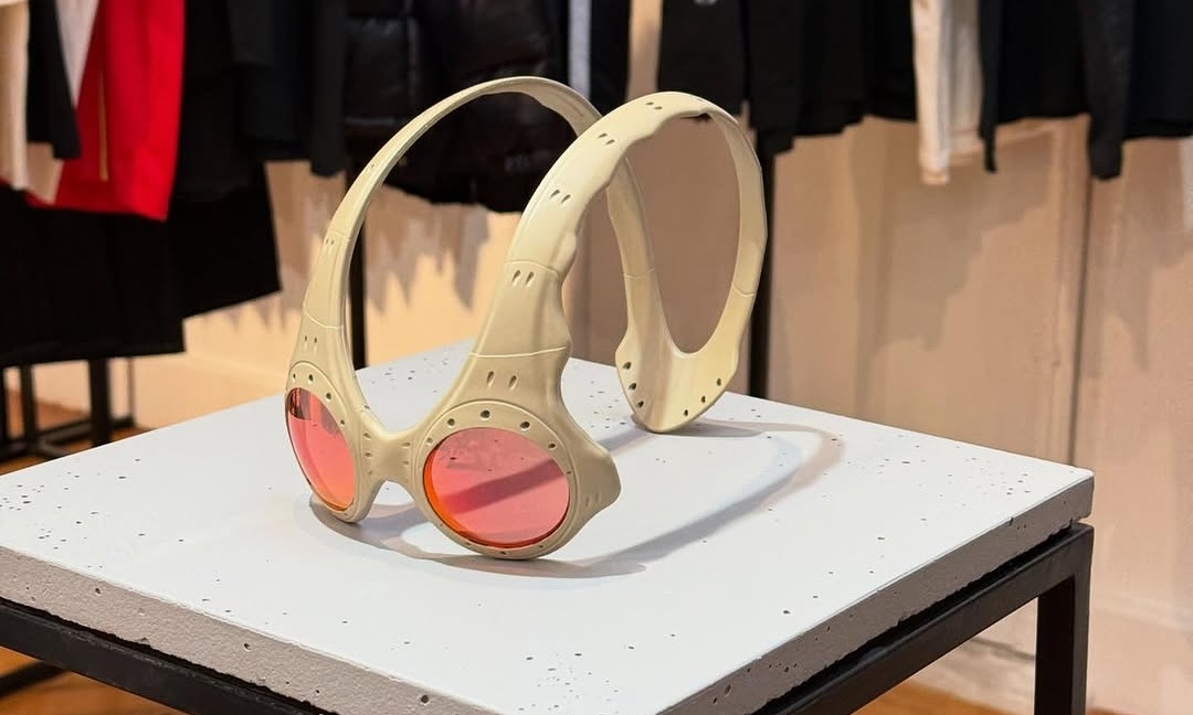 抢先预览 PIET x Oakley 2025 秋冬产品