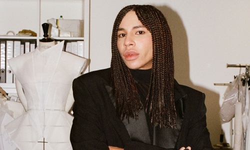 Balmain 创意总监 Olivier Rousteing 荣获 2025 FIT 时尚艺术大奖