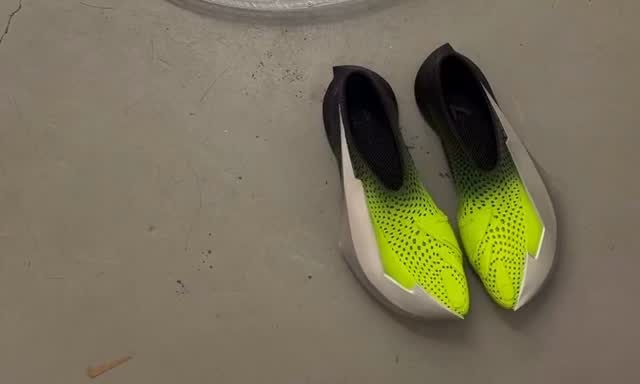 抢先预览 ALIVEFORM x ACRONYM 合作鞋款