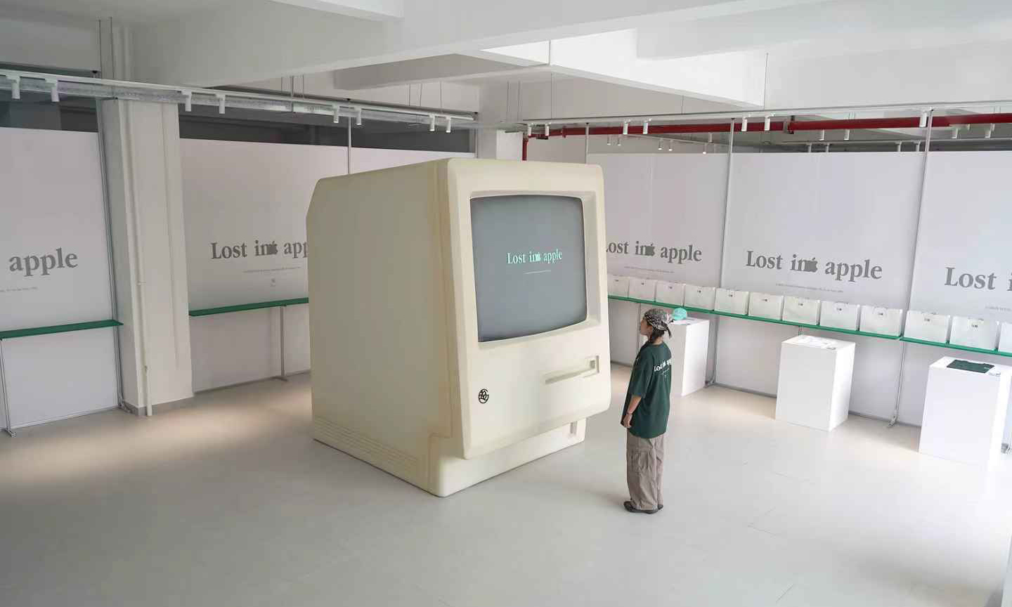 GREEN HOUSE CAFE 推出 Apple Macintosh 巨型装置艺术