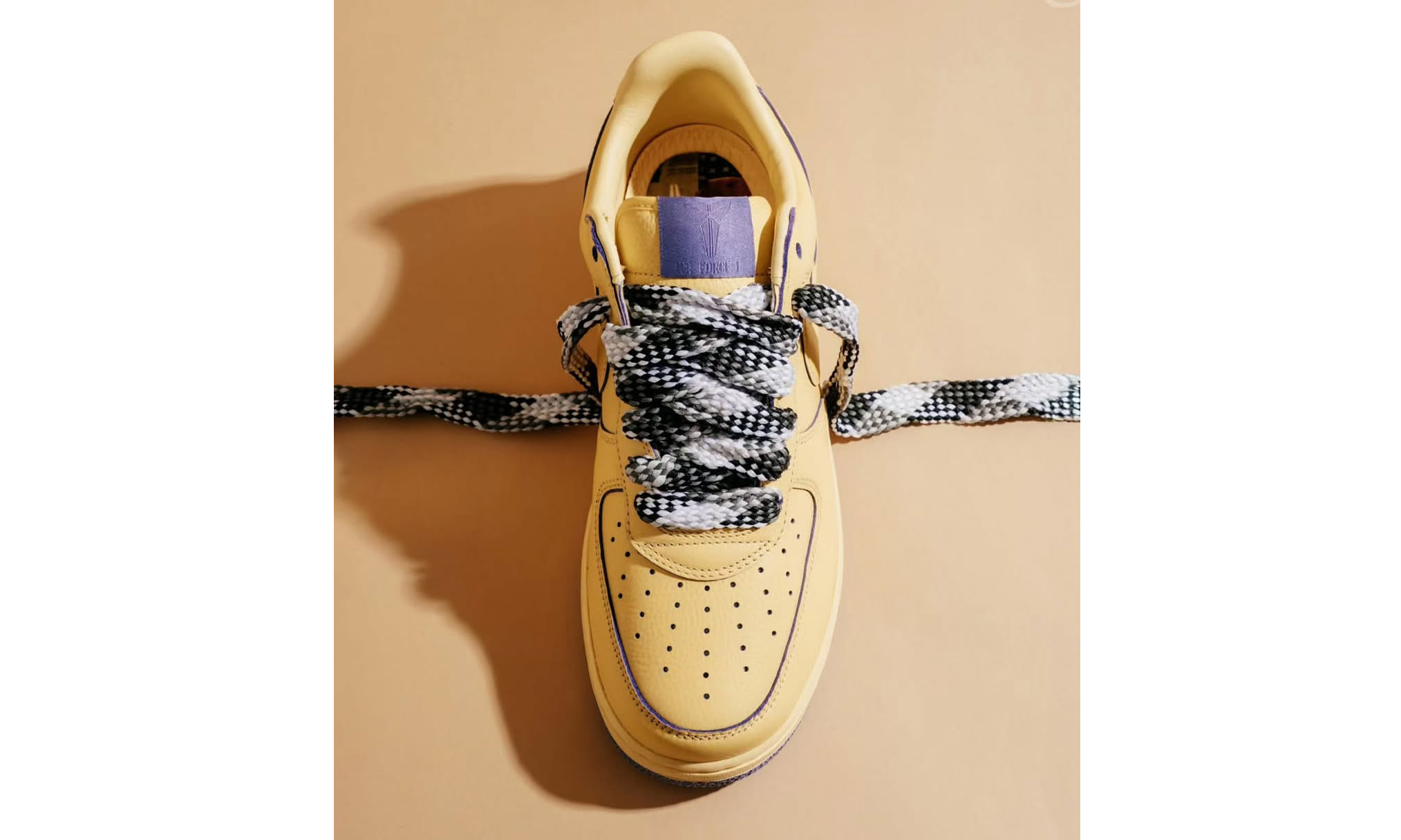 科比细节满满，Nike Air Force 1 Low Protro Soft Yellow 即将发售